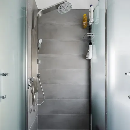 A Piazza Dell'unità By Wonderful Italy Bologna