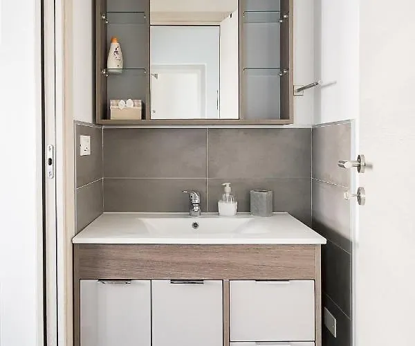 A Piazza Dell'unita By Wonderful Italy