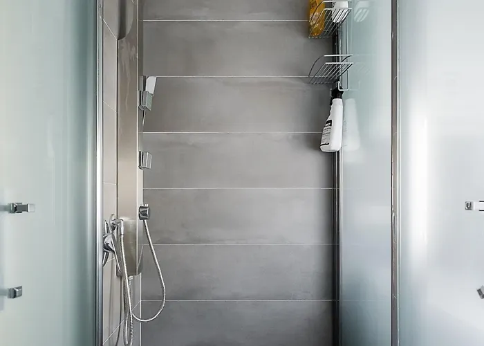 A Piazza Dell'unita By Wonderful Italy 볼로냐